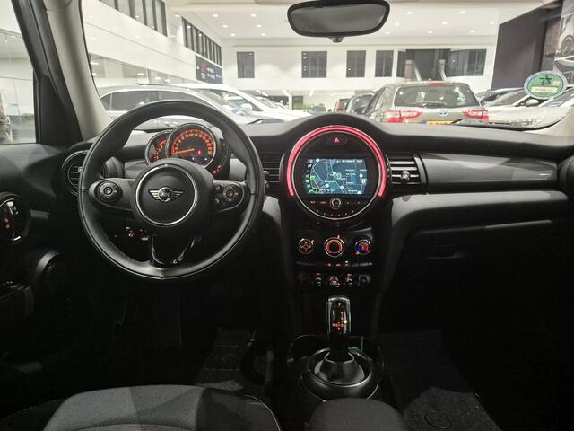 Mini COOPER 5-Deurs 1.5 | Automaat | Navigatie | Cruise Control | Bluetooth |