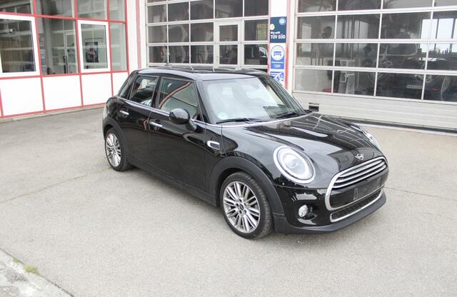 Mini COOPER 5-Deurs 1.5 Chili. Panorama,Led,Navi,Half leer, Facelift ! Zeer mooi !!