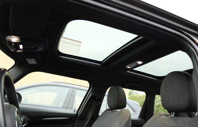 Mini COOPER 5-Deurs 1.5 Chili. Panorama,Led,Navi,Half leer, Facelift ! Zeer mooi !!
