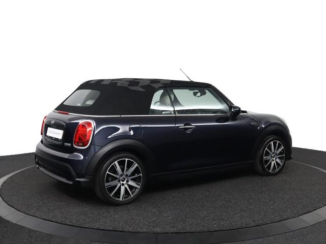 Mini COOPER Cabrio 1.5 Classic | Comfort Access | Achteruitrijcamera | Verwarmde voorstoelen | Head-Up Display | Adaptieve LED Koplampen | Sportstoelen | Stuurwielrand verwarmd |