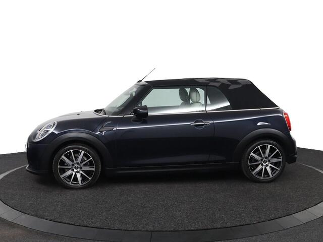 Mini COOPER Cabrio 1.5 Classic | Comfort Access | Achteruitrijcamera | Verwarmde voorstoelen | Head-Up Display | Adaptieve LED Koplampen | Sportstoelen | Stuurwielrand verwarmd |