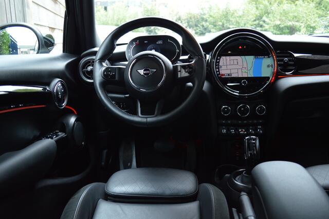 Mini COOPER 5-Deurs 1.5 Aut. Led Leder Panorama Camera CarPlay Pdc
