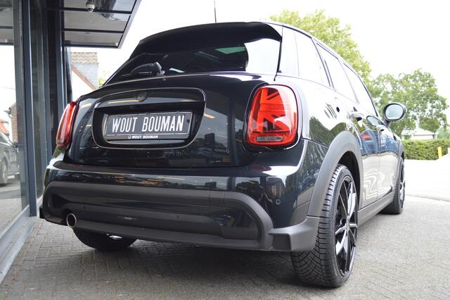 Mini COOPER 5-Deurs 1.5 Aut. Led Leder Panorama Camera CarPlay Pdc