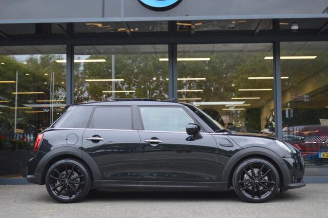 Mini COOPER 5-Deurs 1.5 Aut. Led Leder Panorama Camera CarPlay Pdc