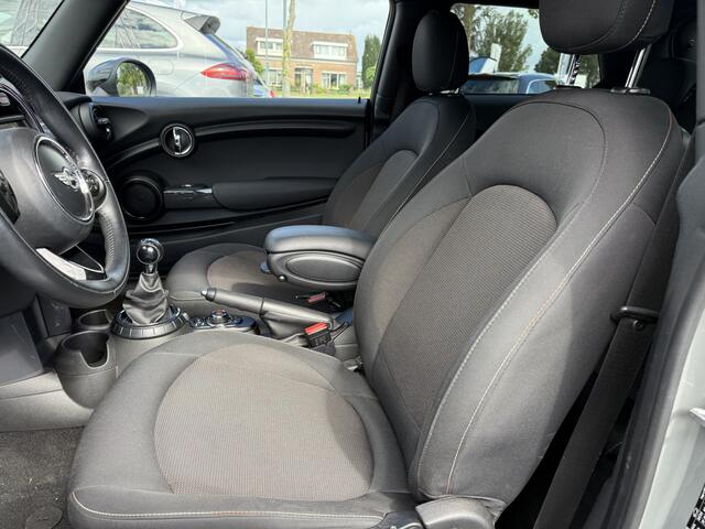 Mini COOPER 3-Deurs 1.5 Pepper. Navi,stoelverw.Camera. Moonwalk Grey !