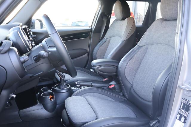 Mini COOPER 1.5 Cooper Camden Edition 1e Eigenaar | Volledig Onderh | NAP | BTW | Carplay | Navi | Cruise | DAB | Full Led | Start/Stop | Hill-Hold | PDC