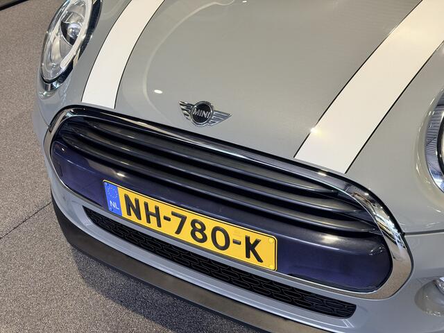 Mini COOPER 3-Deurs 1.5 Serious Business NAP | Nardo grey/White | Navigatie | LED | Stoelverwarming