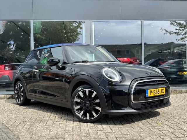 Mini COOPER 3-Deurs 1.5 Classic | DEALER ONDERHOUDEN | UNIEK DAK | STUURWIELVERWARMING |