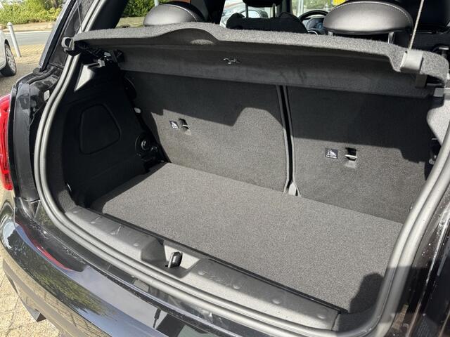 Mini COOPER 3-Deurs 1.5 Classic | DEALER ONDERHOUDEN | UNIEK DAK | STUURWIELVERWARMING |