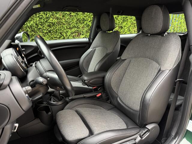 Mini COOPER 3-Deurs 1.5 136pk Business-Pack l AIRCO l FULL-LED l NAVI l PDC l SPORT-STOELEN l 96.000km
