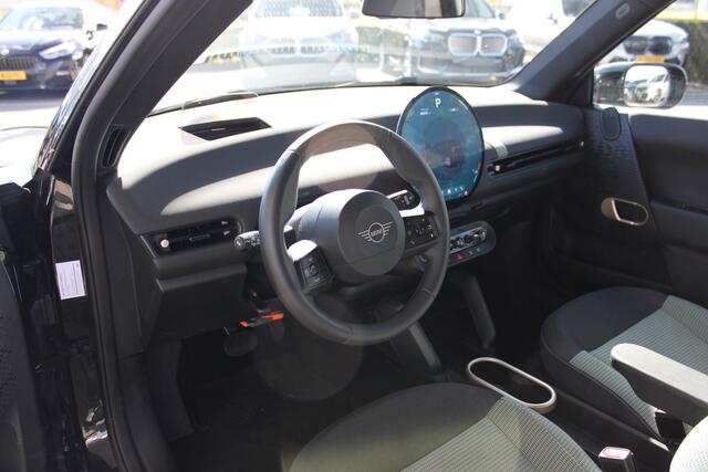 Mini COOPER Hatchback E / Head-Up / LED / Stoelverwarming / Getint glas / 17" U-Spoke grey
