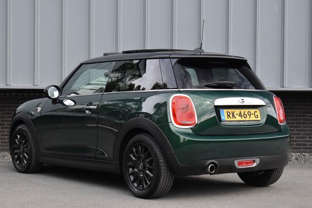 Mini COOPER 3-Deurs 1.5 Salt | Pano | Navi | Dealer onderhoud | NL AUTO | Airco