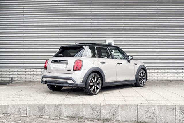 Mini COOPER 5-deurs 1.5 MINI Yours