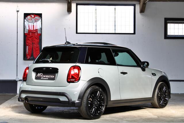 Mini COOPER 3-Deurs 1.5 Camden Edition | Panoramadak | Stuurwielverwarming | Keyless | LED | NL geleverd