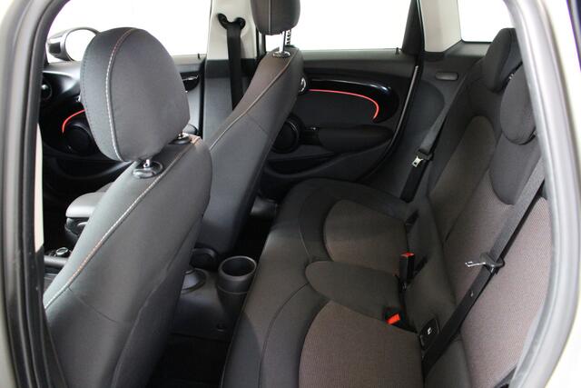 Mini COOPER Mini 1.5 Camden Edition Automaat | Navigatie | Climate Control | Cruise Control