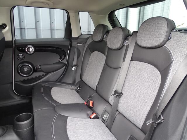 Mini COOPER 5-Deurs 1.5 Chili 5-Deurs Automaat | Apple CarPlay | Harman/Kardon