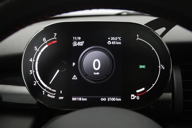 Mini COOPER 3-Deurs 1.5 136 PK Automaat John Cooper Works, Panoramadak, Stoelverwarming, Cruise Control