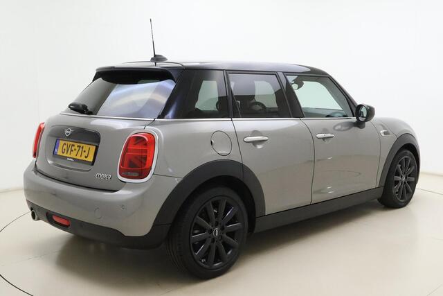 Mini COOPER 5-Deurs 1.5 60 Years Edition Automaat | Navigatie | Climate control | Parkeersensoren |5 Deurs | Lichtmetalen velgen black | Keyless
