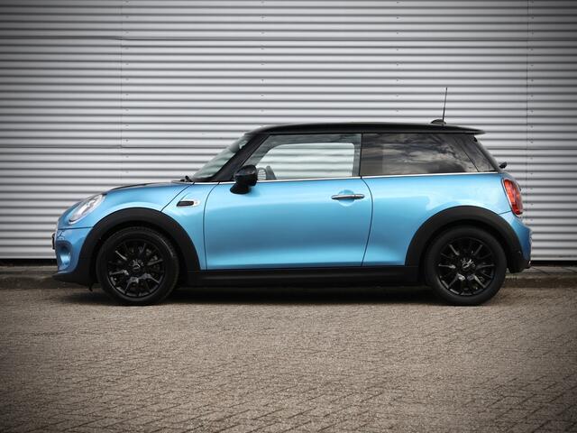 Mini COOPER 1.5 | Panoramadak | LED | Cruise | PDC | NL Auto |