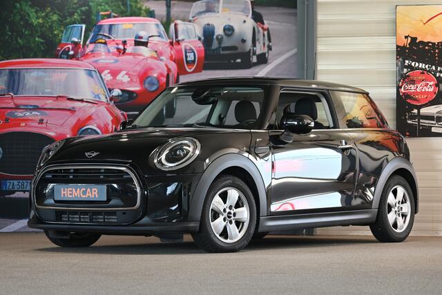 Mini COOPER 3-Deurs 1.5 Essential Facelift model / Automaat – foto 2