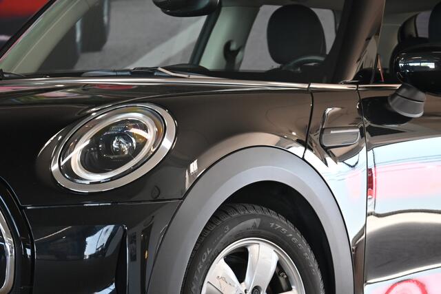 Mini COOPER 3-Deurs 1.5 Essential Facelift model / Automaat – foto 4