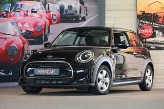 Mini COOPER 3-Deurs 1.5 Essential Facelift model / A