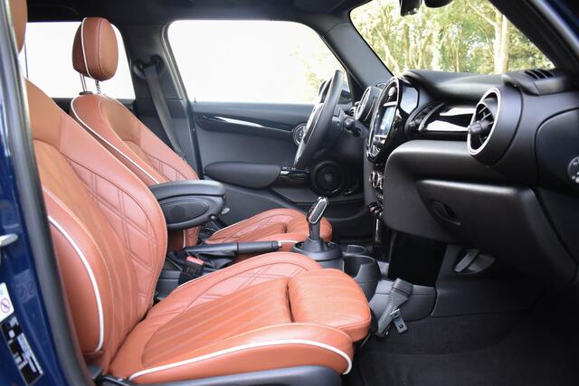 Mini COOPER 5-Deurs 1.5 60 Years | Pano | Leder | Head Up | Navi | Carplay | NL Auto