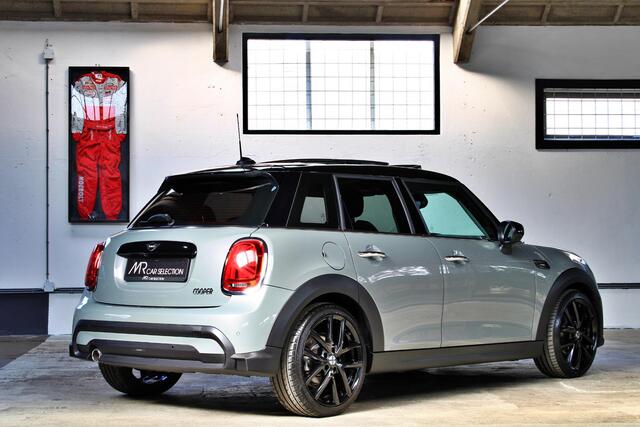 Mini COOPER 5-Deurs 1.5 Camden Edition | Panoramadak | HUD | Harman Kardon | Keyless | LED