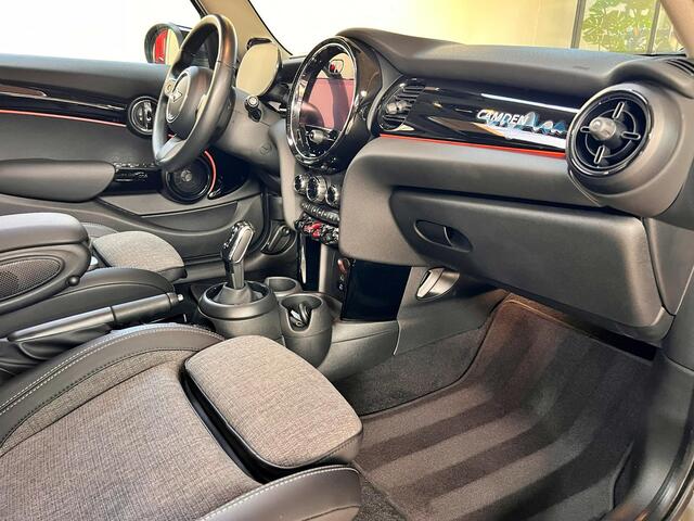 Mini COOPER 5-Deurs 1.5 Camden Edition | Panoramadak | HUD | Harman Kardon | Keyless | LED