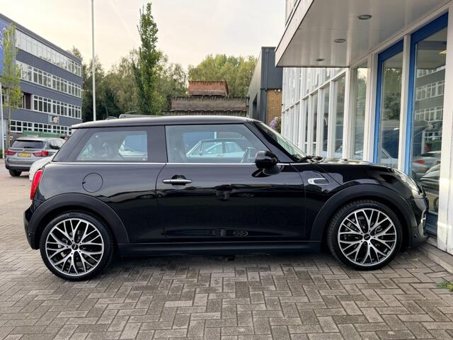 Mini COOPER 1.5 Cooper I Stoelverw. I Harman Kardon I Climate contr. I PDC