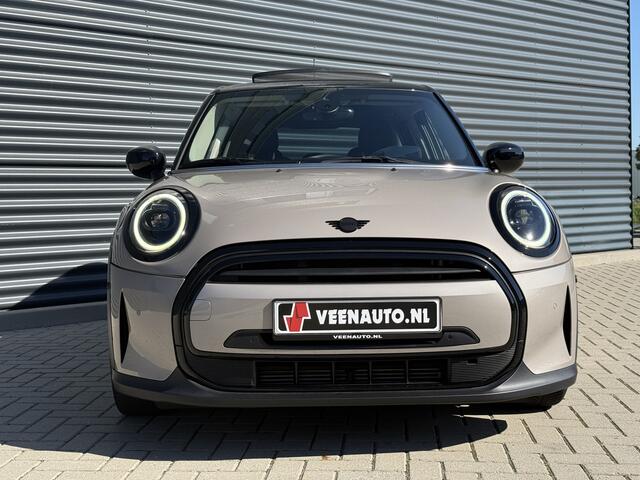Mini COOPER 5-Deurs 1.5 Pano/Leder/Camera/Apple
