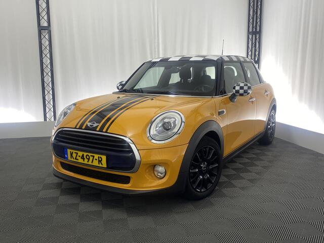 Mini COOPER 5-Deurs 1.5 Chili Serious Business | Bluetooth | Cruise Control | Climate Control |