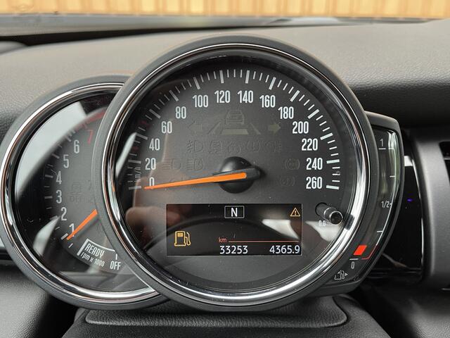Mini COOPER 3-Deurs 1.5 Chili | Origineel Nederlands | NAP | Keyless go/entry | Stoelverwarming | Airconditioning | Bluetooth | Rijmodus Regeling | Zwarte Hemel | – foto 10