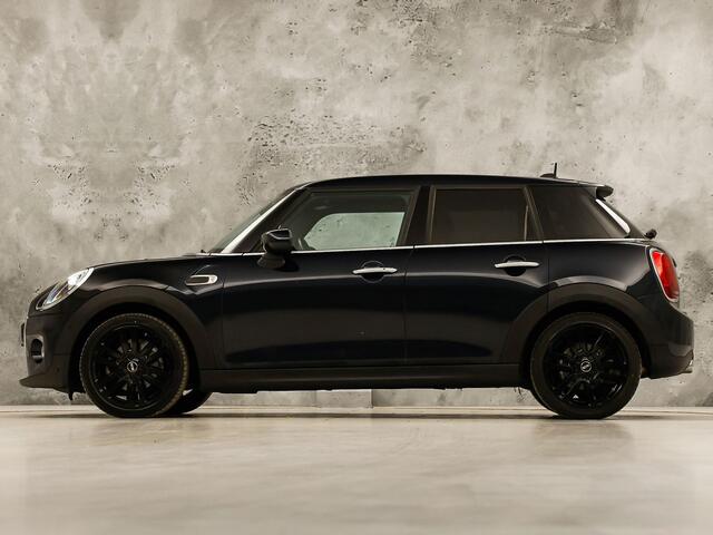Mini COOPER 1.5 Cooper Chili Sport (5 DEURS, HARMAN KARDON, DEALER ONDERHOUDEN, BRUIN NAPPA LEDER, UNION JACK, GROOT NAVI, CLIMATE, SPORTSTOELEN, GETINT GLAS, ZWART HEMEL, PARKEERSENSOREN, NIEUWSTAAT) – foto 2
