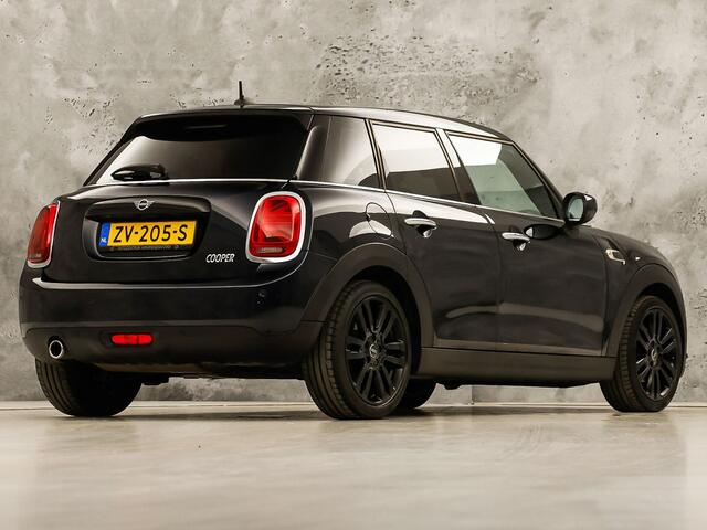 Mini COOPER 1.5 Cooper Chili Sport (5 DEURS, HARMAN KARDON, DEALER ONDERHOUDEN, BRUIN NAPPA LEDER, UNION JACK, GROOT NAVI, CLIMATE, SPORTSTOELEN, GETINT GLAS, ZWART HEMEL, PARKEERSENSOREN, NIEUWSTAAT) – foto 5