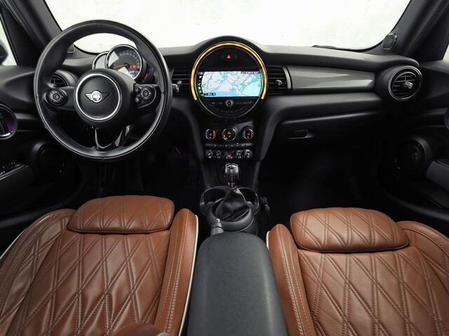 Mini COOPER 1.5 Cooper Chili Sport (5 DEURS, HARMAN KARDON, DEALER ONDERHOUDEN, BRUIN NAPPA LEDER, UNION JACK, GROOT NAVI, CLIMATE, SPORTSTOELEN, GETINT GLAS, ZWART HEMEL, PARKEERSENSOREN, NIEUWSTAAT) – foto 6