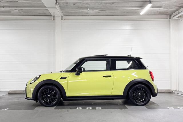 Mini COOPER 3-Deurs Classic | Stoelverwarming | Panoramadak | Achterruitrijcamera | Head-Up Display – foto 2