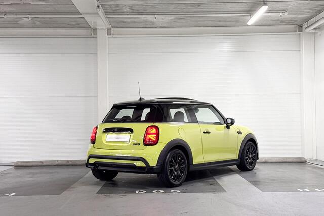 Mini COOPER 3-Deurs Classic | Stoelverwarming | Panoramadak | Achterruitrijcamera | Head-Up Display – foto 6