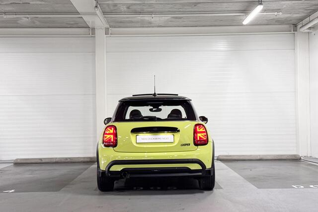 Mini COOPER 3-Deurs Classic | Stoelverwarming | Panoramadak | Achterruitrijcamera | Head-Up Display – foto 7