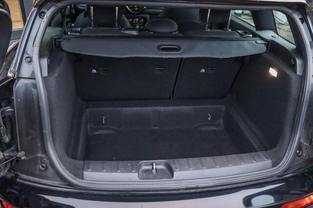 Mini COOPER CLUBMAN 1.5 Business 136pk | Navigatie | 17 inch