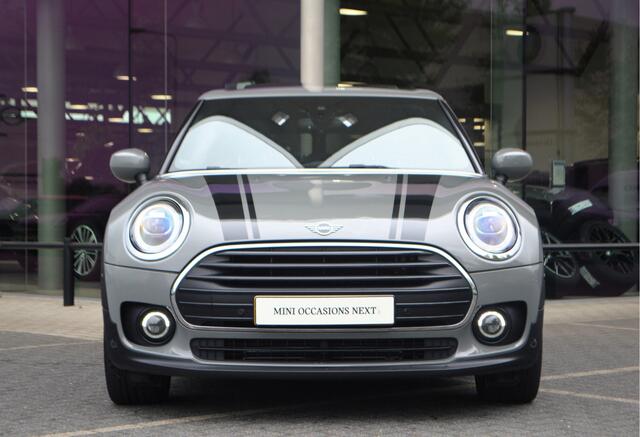 Mini COOPER CLUBMAN Automaat / Panoramadak / Achteruitrijcamera / Comfort Access / LED / Park Assistant / Stoelverwarming