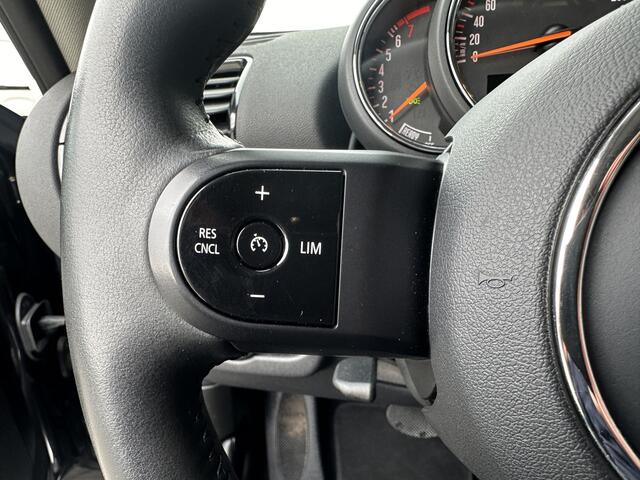 Mini COOPER CLUBMAN 1.5 One Chili Navi/Apple/LED