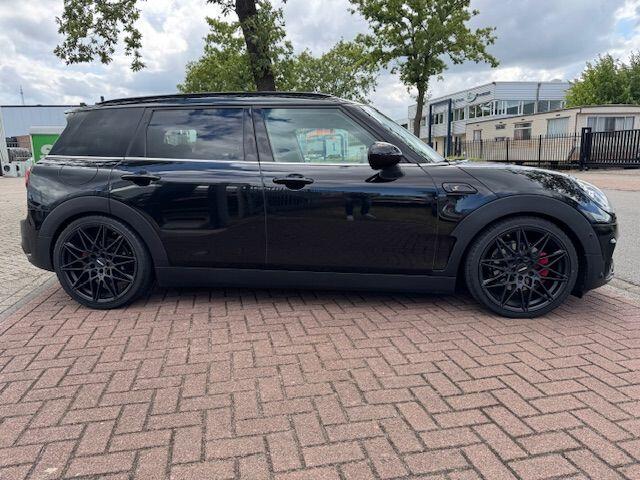 Mini COOPER CLUBMAN Mini 2.0 S Chili Serious Business Automaat Airco/ECC,Navigatie,Leder,Panoramadak