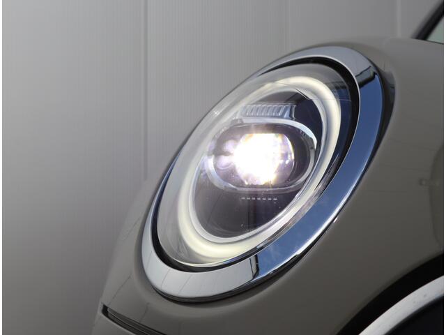Mini COOPER CLUBMAN 1.5 Pepper | Trekhaak | Stoelverwarming | LED | Org. NL
