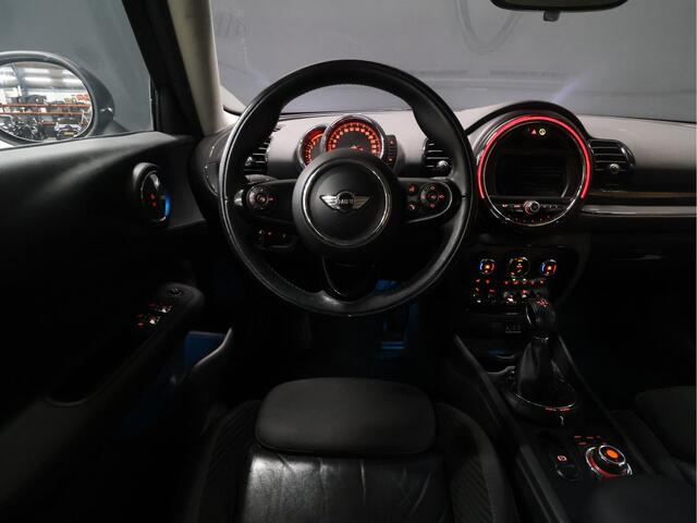 Mini COOPER CLUBMAN Mini 1.5 Chili Serious Business AUTOMAAT [NAVIGATIE, STOELVERWARMING, LED, VOL LEDER, PDC V+A, CRUISE CONTROL, BLUETOOTH TELEFOON, CLIMATE CONTROL, NIEUWSTAAT]