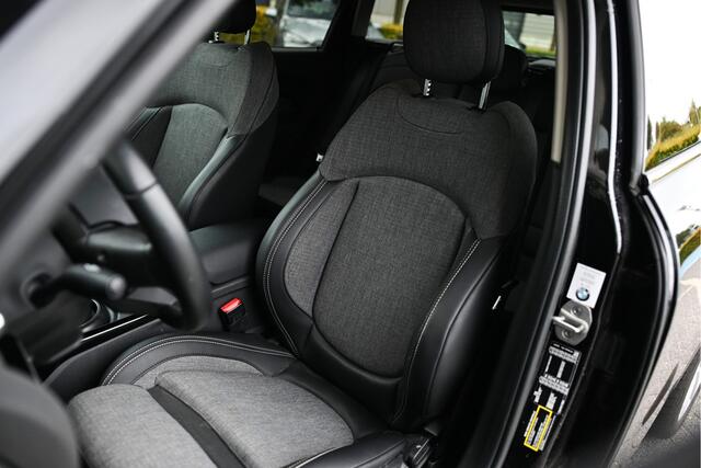 Mini COOPER CLUBMAN Automaat / Achteruitrijcamera / Comfort Access / LED / Comfortstoelen / Stoelverwarming / Airconditioning / Cruise Control