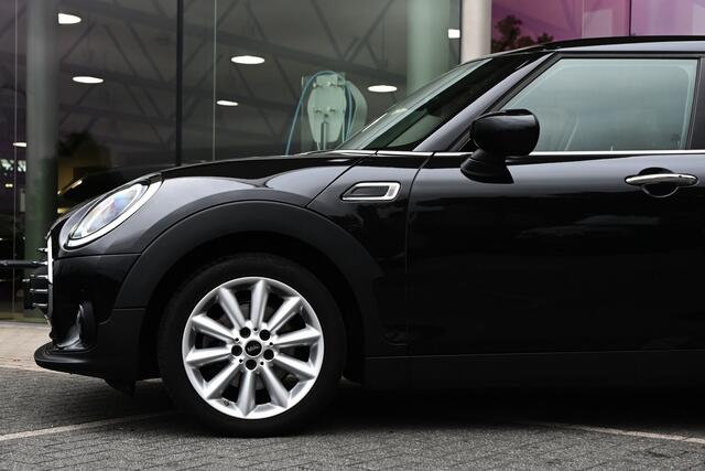 Mini COOPER CLUBMAN Automaat / Achteruitrijcamera / Comfort Access / LED / Comfortstoelen / Stoelverwarming / Airconditioning / Cruise Control
