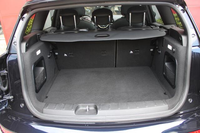 Mini COOPER CLUBMAN 1.5 136PK AUTOMAAT MINI YOURS | PANORAMISCH SCHUIF/KANTEL DAK | HARMAN KARDON AUDIO | ACHTERUITRIJ CAMERA | PARKEERSENSOREN VOOR EN ACHTER | TREKHAAK | FULL LED KOPLAMPEN | DRAADLOZE APPLE CARPLAY/ANDROID AUTO | NAVIGATIE | SFEER VERLICHTING | STOEL/VOORR