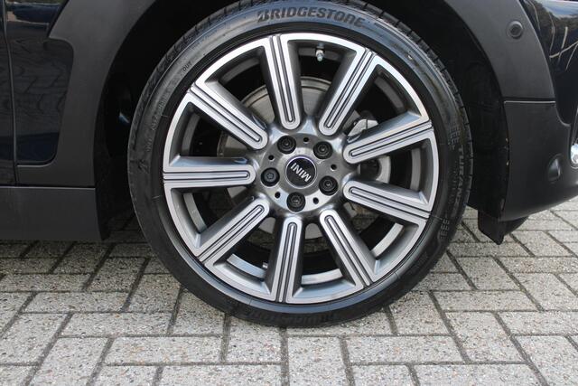 Mini COOPER CLUBMAN 1.5 136PK AUTOMAAT MINI YOURS | PANORAMISCH SCHUIF/KANTEL DAK | HARMAN KARDON AUDIO | ACHTERUITRIJ CAMERA | PARKEERSENSOREN VOOR EN ACHTER | TREKHAAK | FULL LED KOPLAMPEN | DRAADLOZE APPLE CARPLAY/ANDROID AUTO | NAVIGATIE | SFEER VERLICHTING | STOEL/VOORR