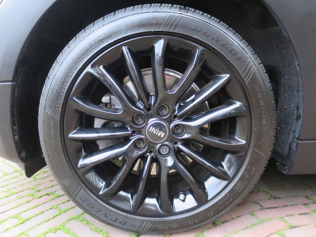 Mini COOPER CLUBMAN 1.5 Chili F54 met LED, Navi, Keyless, PDC en 17"